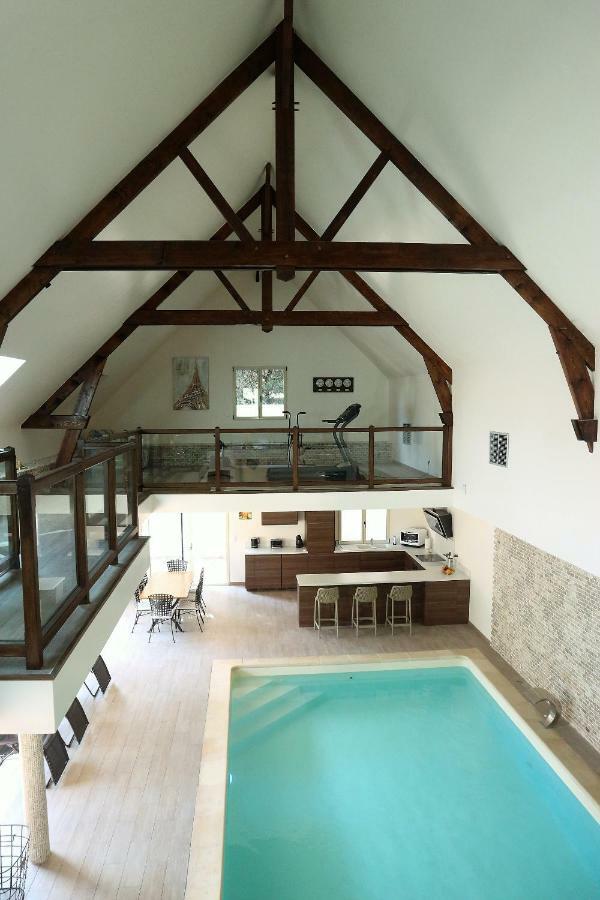 Montainville  Gite Jet D'Eau Avec Piscine Interieure 30 Minutes Versailles מראה חיצוני תמונה